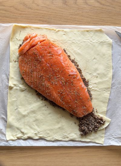 poner salmón encima champiñones