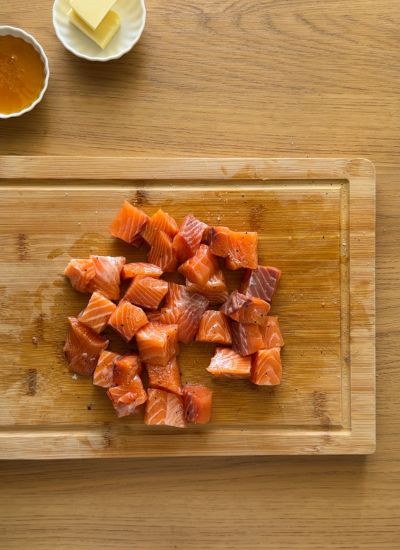 daditos de salmón crudos