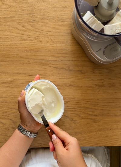 cucharada de queso crema