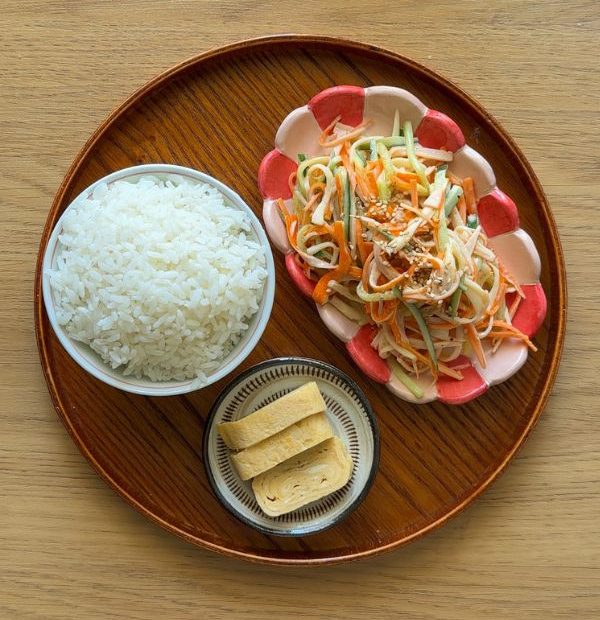 ensalada japonesa kani de pepino y surimi