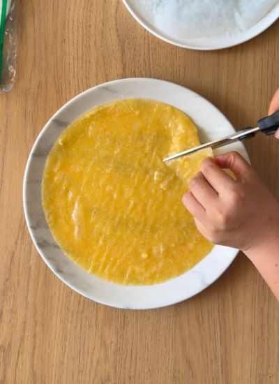 cortar papel de arroz para cruasán 1