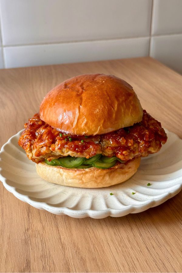 Hamburguesa de Pollo Crujiente Coreano