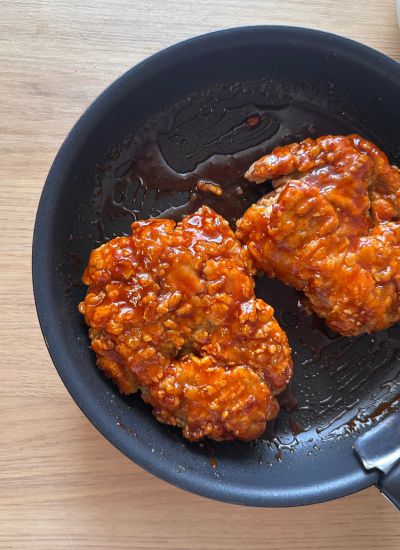 pollo frito rebozado en salsa