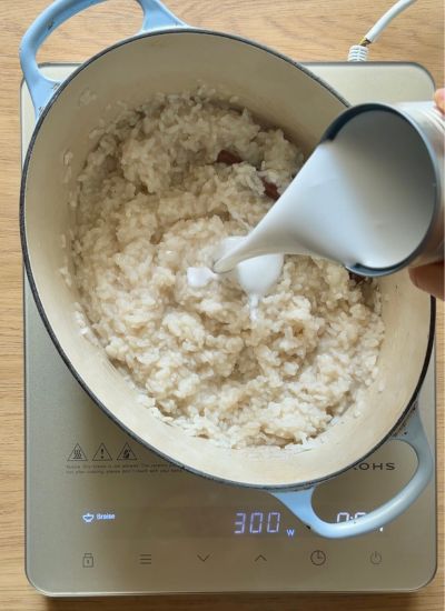 añadir leche condensada a arroz con leche