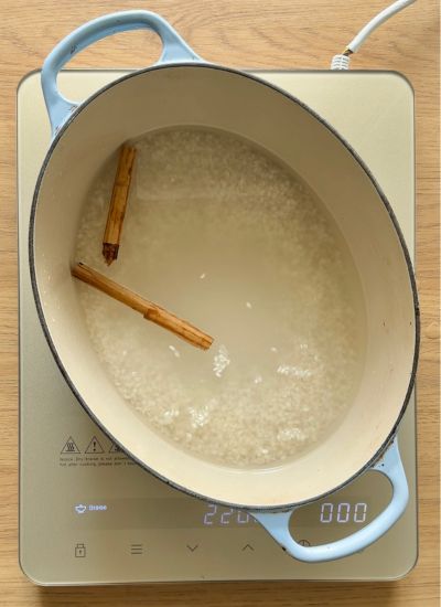 hervir arroz con canela