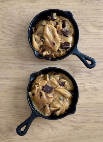 poner cookies en la sarten