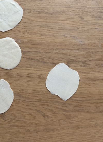 aplanar masa gyoza