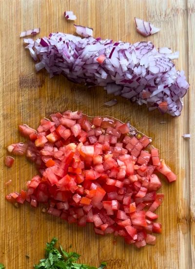 cebolla y tomate guacamole casero