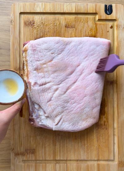 pintar panceta cerdo con aceite