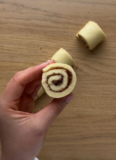 rollito de canela mini antes hornear