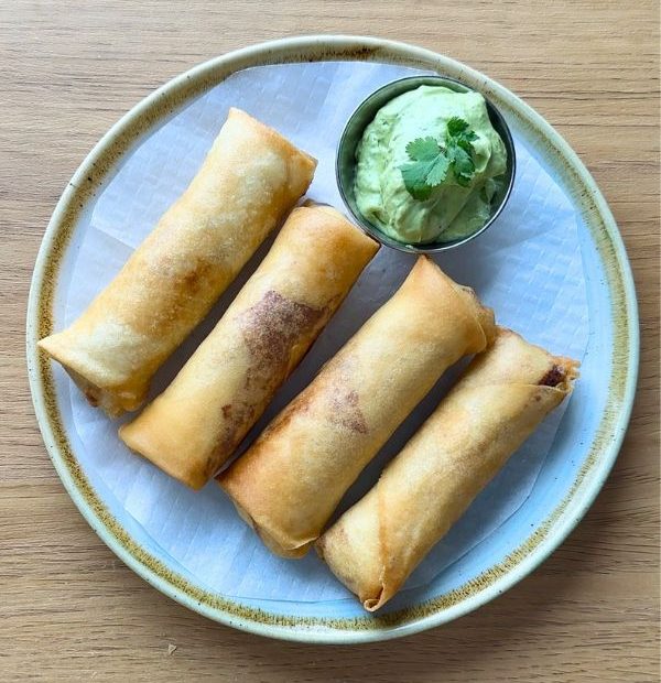 rollitos de primavera de pollo y queso